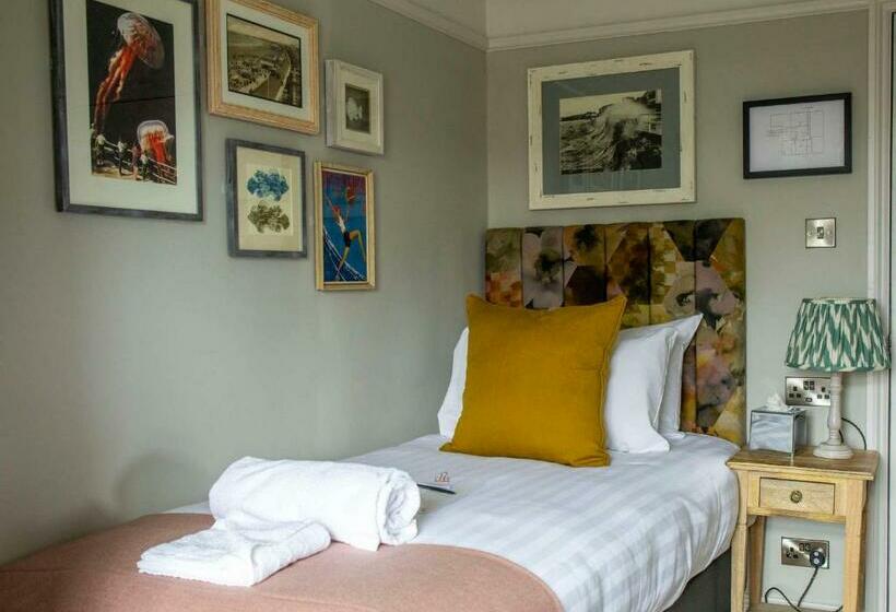 فندق Dunstan House