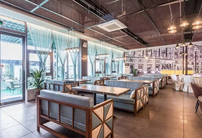 Hotelli Foshan Dashen