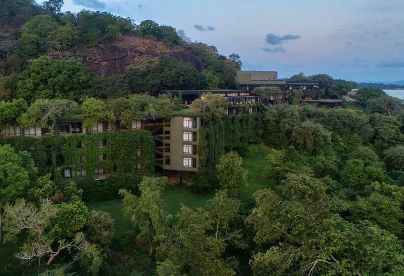 Hotel Heritance Kandalama