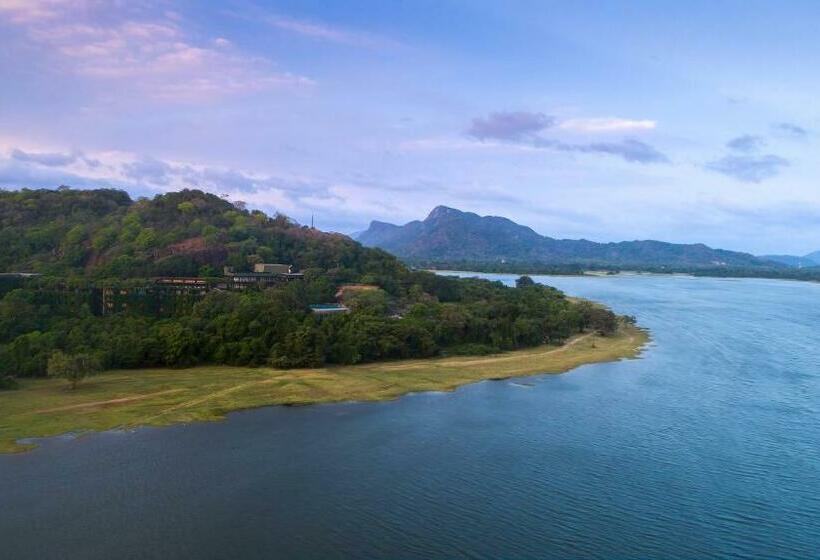 Hotel Heritance Kandalama