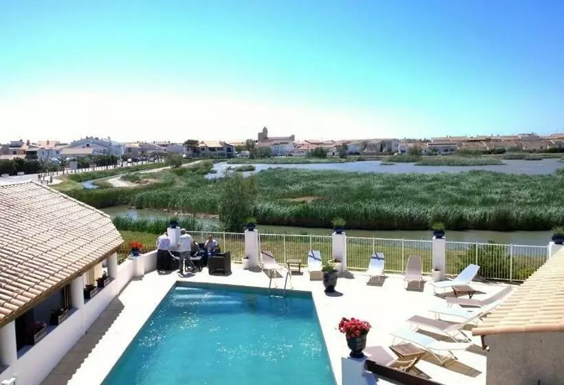 Hotelli Le Maset En Camargue