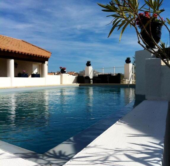 هتل Le Maset En Camargue