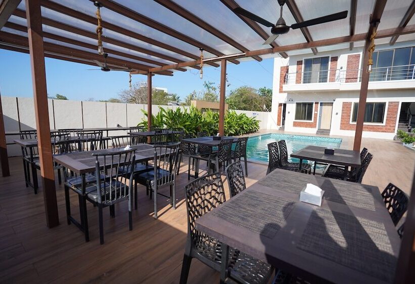 Szálloda Lotus The Lake View Resort