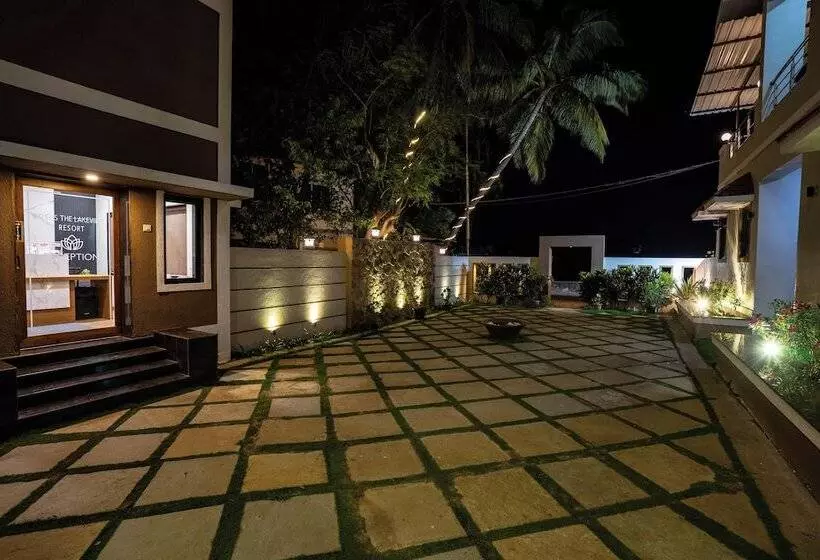 ホテル Lotus The Lake View Resort