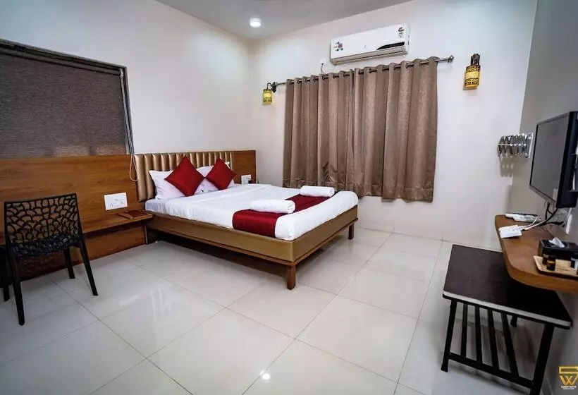 ホテル Lotus The Lake View Resort