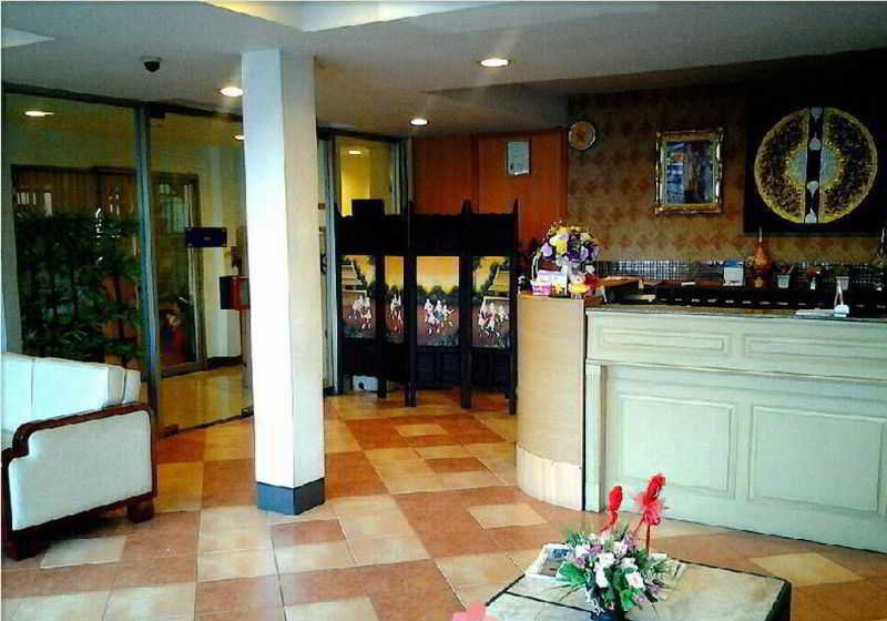 בית מלון כפרי Navanakorn Golden View