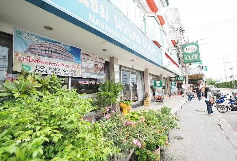 Hotelli Navanakorn Golden View