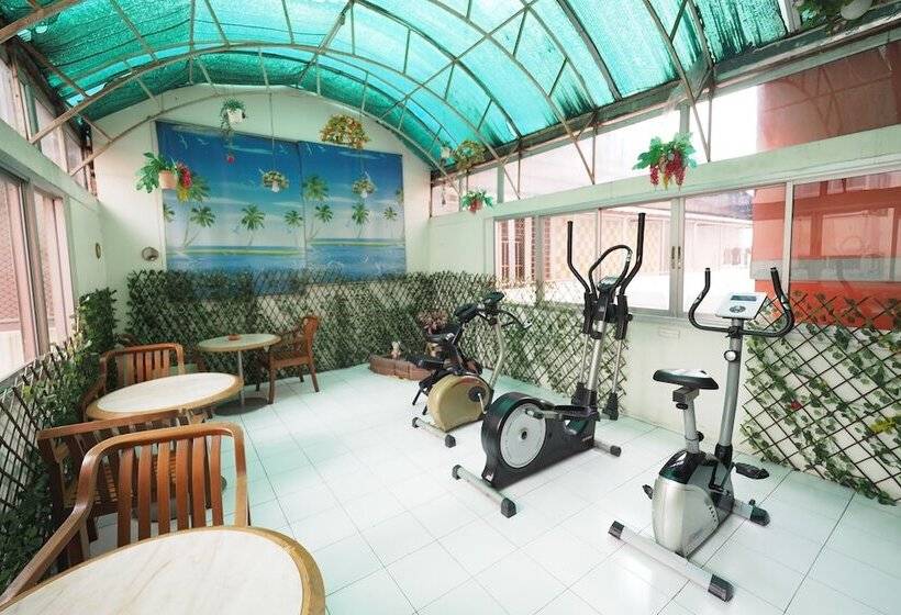 בית מלון כפרי Navanakorn Golden View