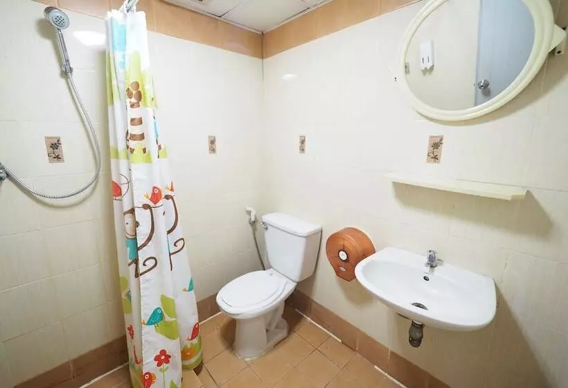 Hotelli Navanakorn Golden View