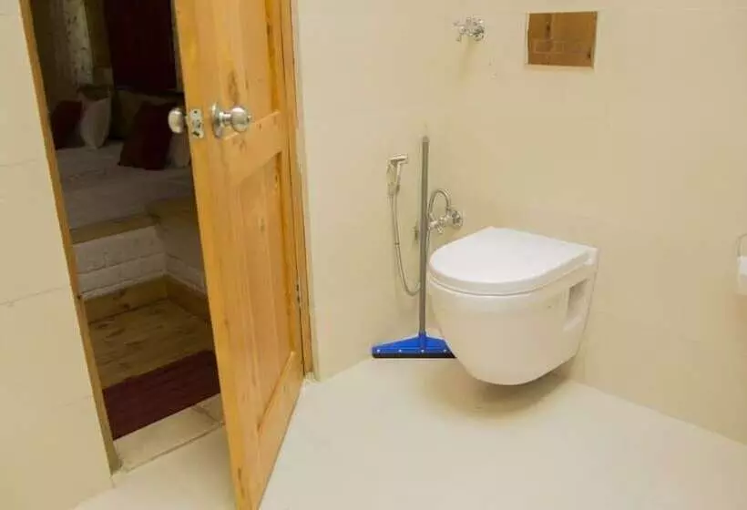 ホテル Offbeat Abodes  Tirthan Valley