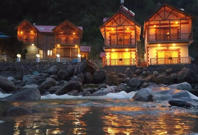 ホテル Offbeat Abodes  Tirthan Valley