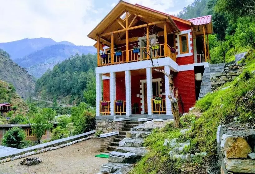 ホテル Offbeat Abodes  Tirthan Valley