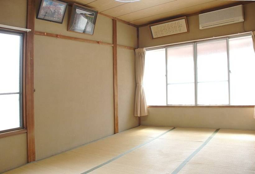 פנסיון Isaburou