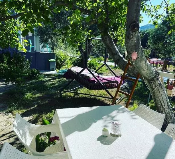 ベッドアンドブレックファースト Adasu Otel