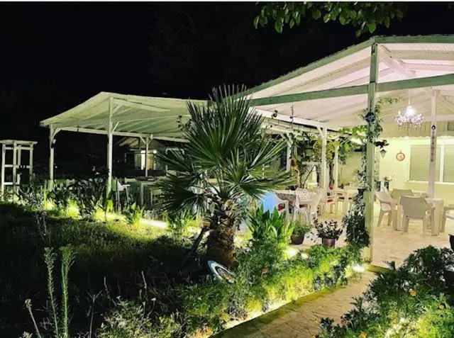 ベッドアンドブレックファースト Adasu Otel