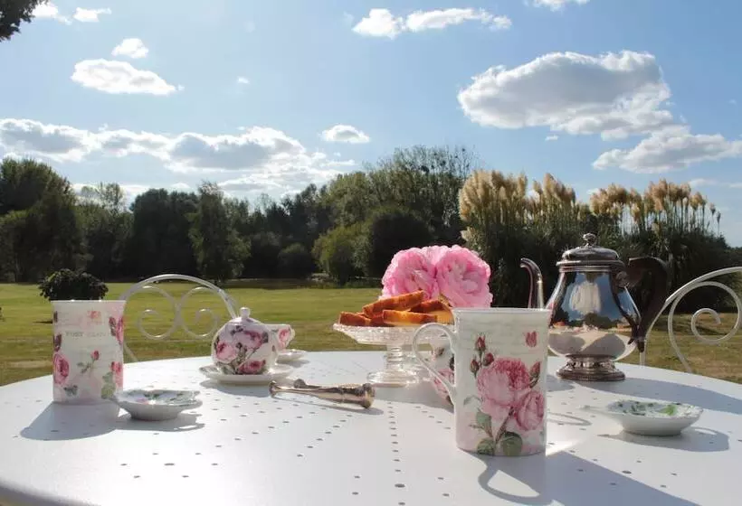 Aamiaismajoitus (B&B) Chateau De La Chasse Beauvais