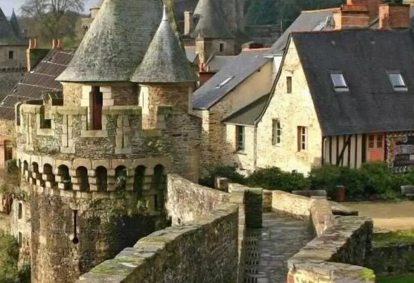 Aamiaismajoitus (B&B) Chateau De La Chasse Beauvais