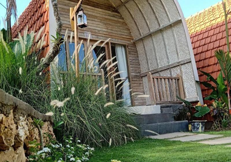 Bed and Breakfast Kompyang Cottage