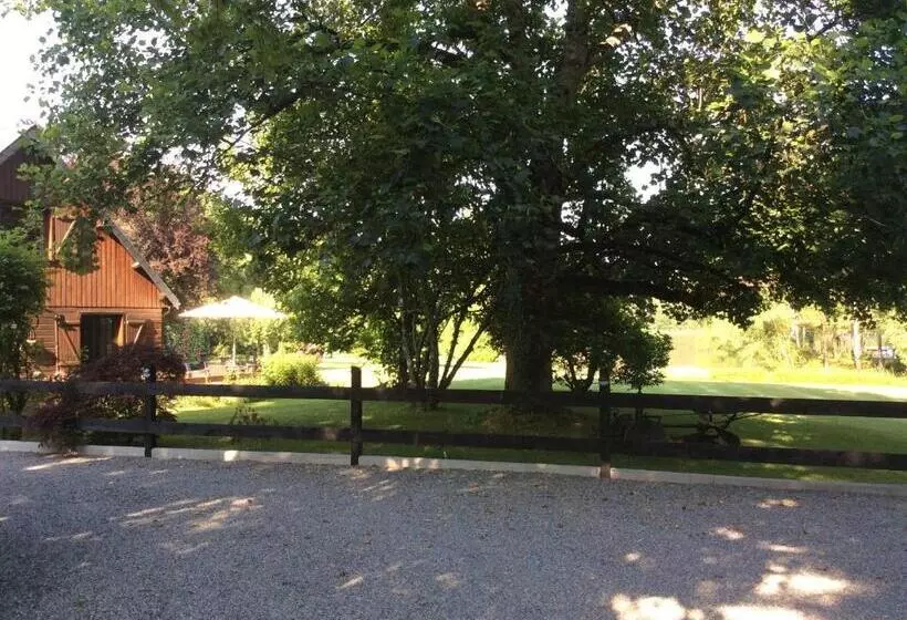 Aamiaismajoitus (B&B) Spruce Lake