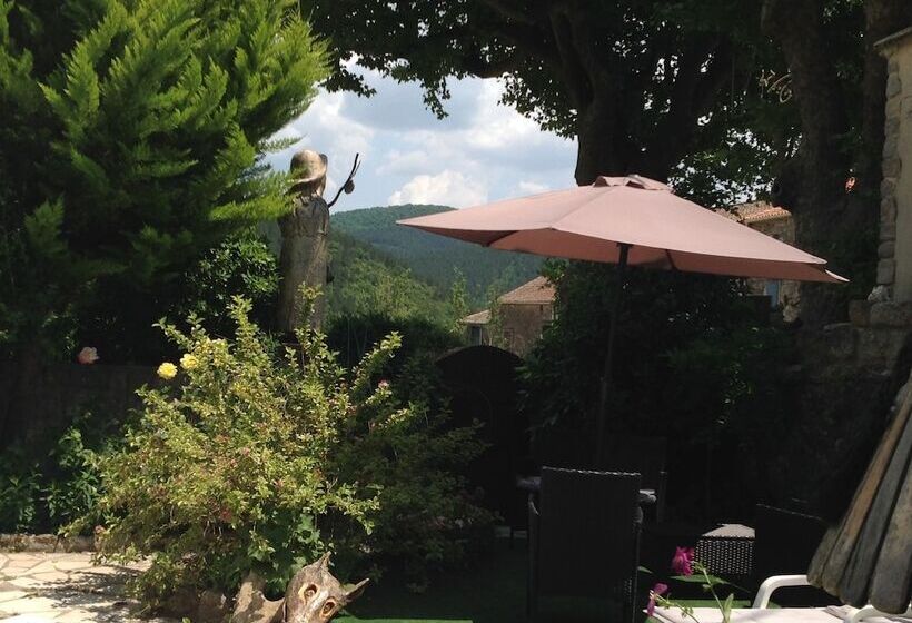 住宿加早餐  Villa Issiates