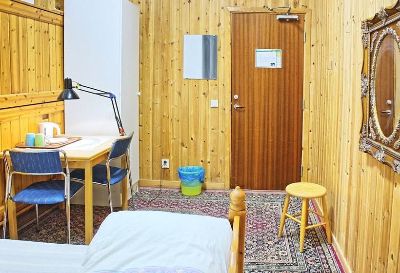فندق صغير B&b Gillhov & Camping