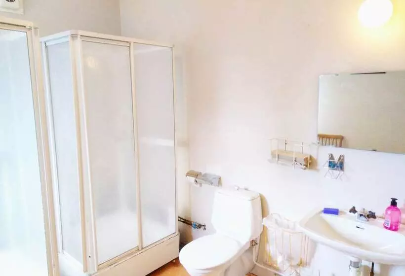 Retkeilymaja B&b Gillhov & Camping