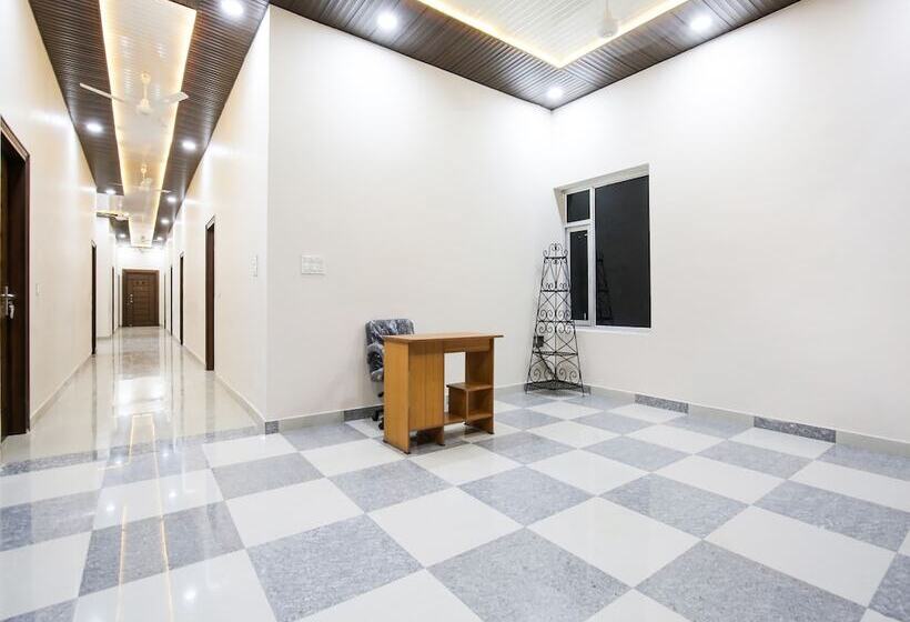 호텔 Goldenland By Oyo Rooms