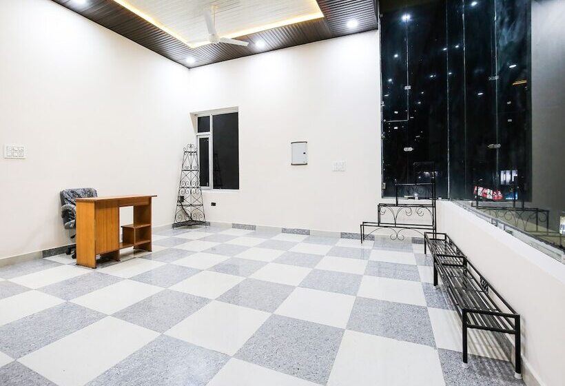 호텔 Goldenland By Oyo Rooms