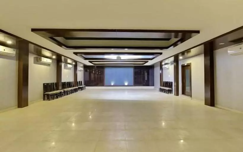 Hotelli Hardik Resort