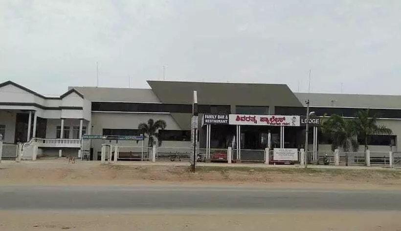 Hotelli Iroomz Shivaratna Palace