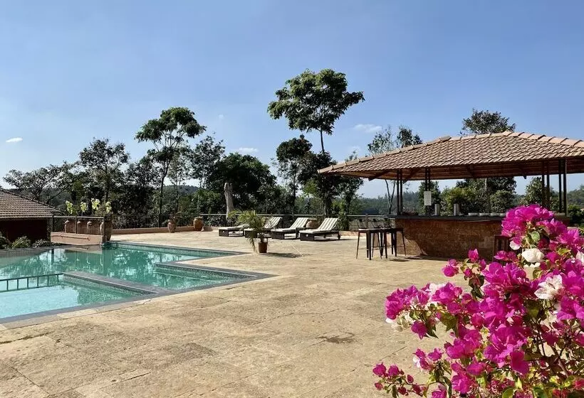 ホテル Machaan Plantation Resorts Sakleshpur