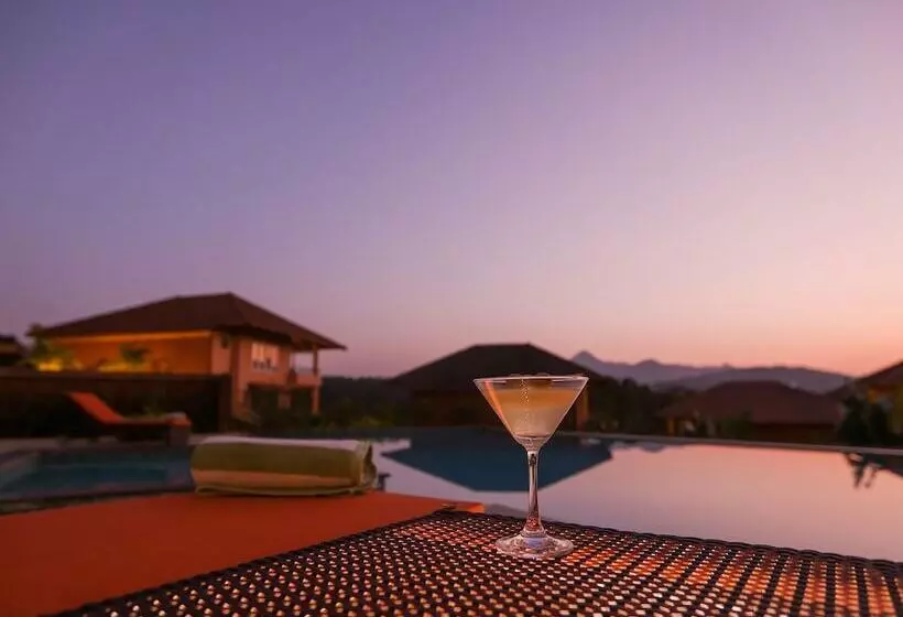 ホテル Machaan Plantation Resorts Sakleshpur