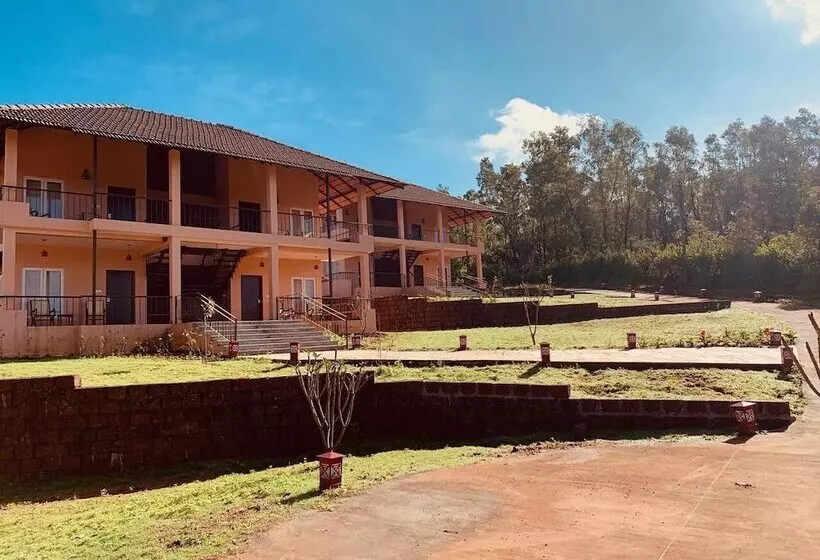 ホテル Machaan Plantation Resorts Sakleshpur