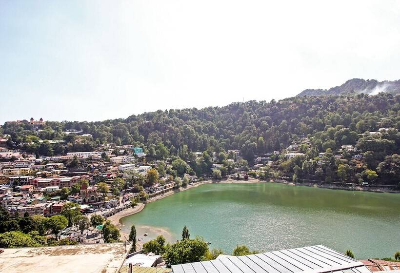 ホテル Oyo 8878 Chinar Lake View