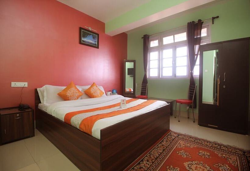 ホテル Oyo 8878 Chinar Lake View