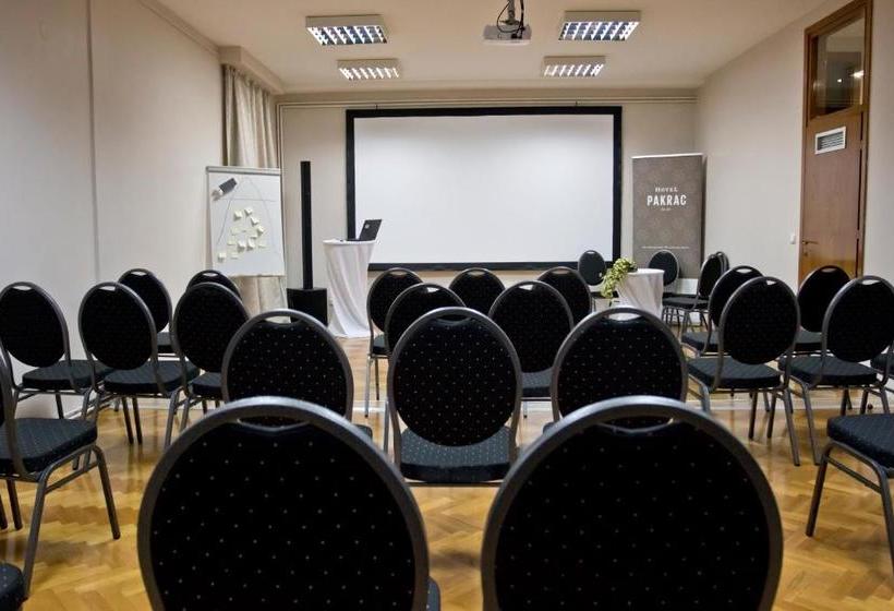 호텔 Pakrac