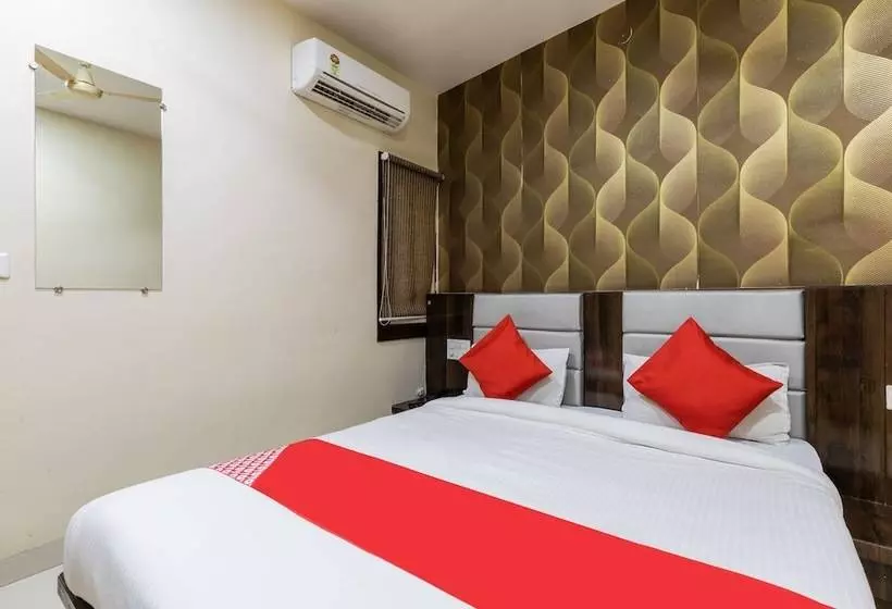 Hotelli Shree Balaji Palace By Oyo Rooms