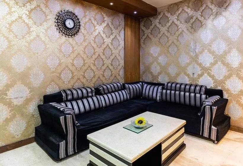 Hotelli Shree Balaji Palace By Oyo Rooms