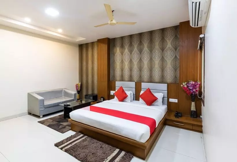 Hotelli Shree Balaji Palace By Oyo Rooms