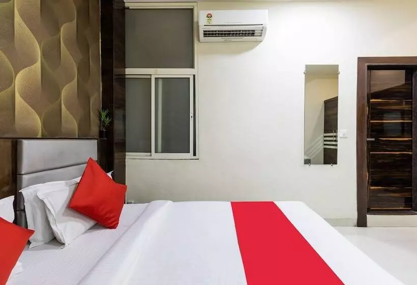 Hotelli Shree Balaji Palace By Oyo Rooms