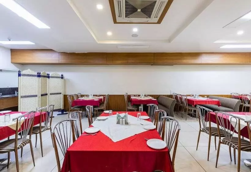 Hotelli Shree Balaji Palace By Oyo Rooms