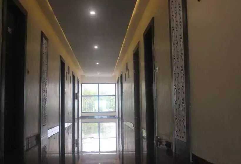 Hotelli The Grand Shukrana