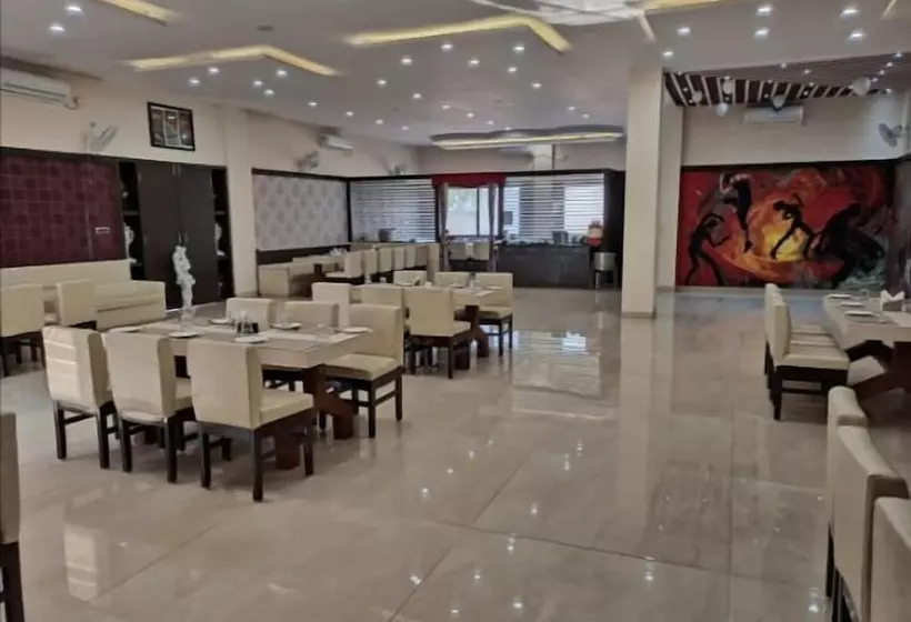 Hotelli The Grand Shukrana