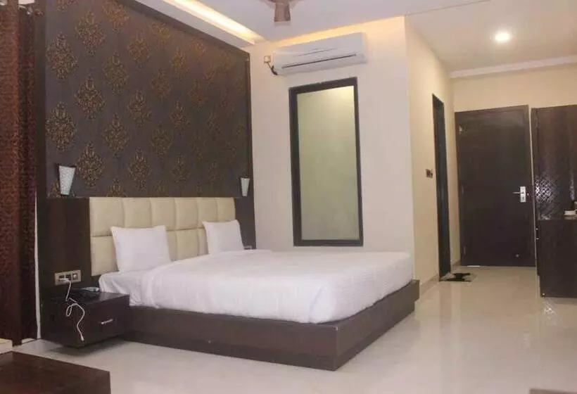 Hotelli The Grand Shukrana