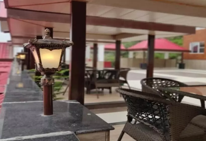 Hotelli The Royal Regency Shimla