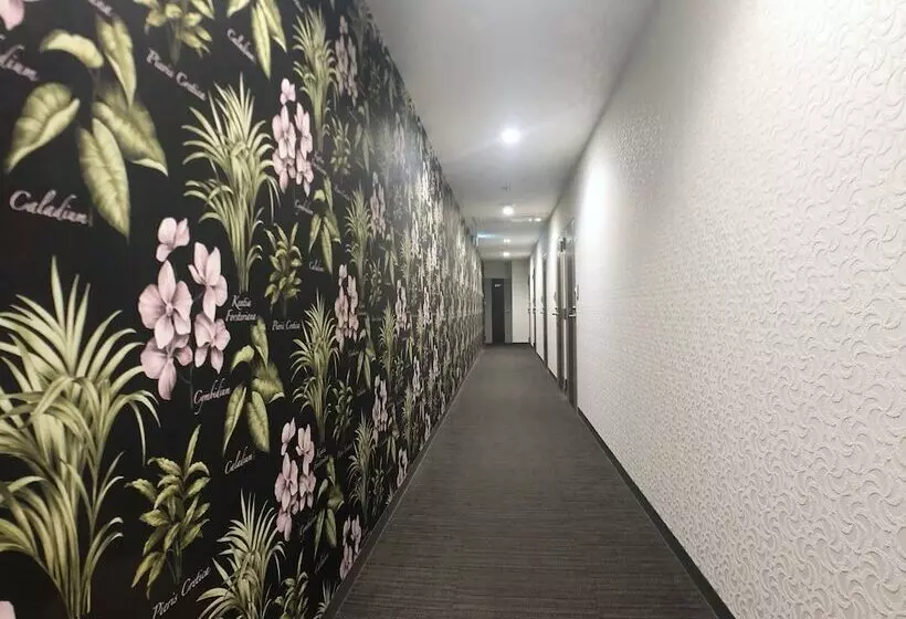 Hotelli Tokyo Tourist Inn