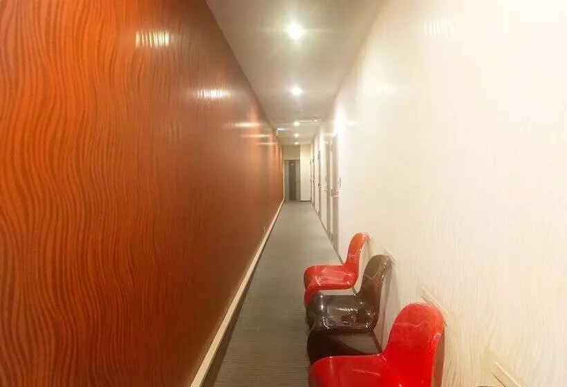 Hotelli Tokyo Tourist Inn