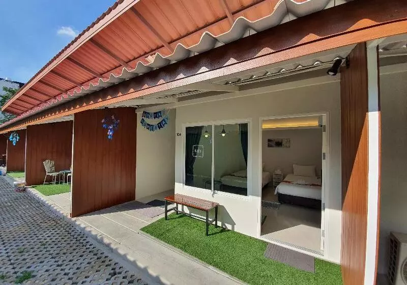 Napa Hostel Samrong Station