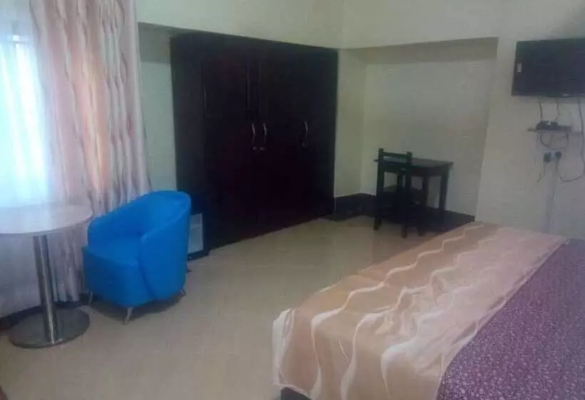 Majatalo Ama Serwaa Lodge