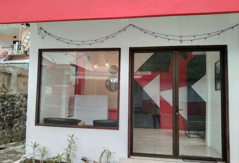 펜션 Reddoorz @ Tretes 2